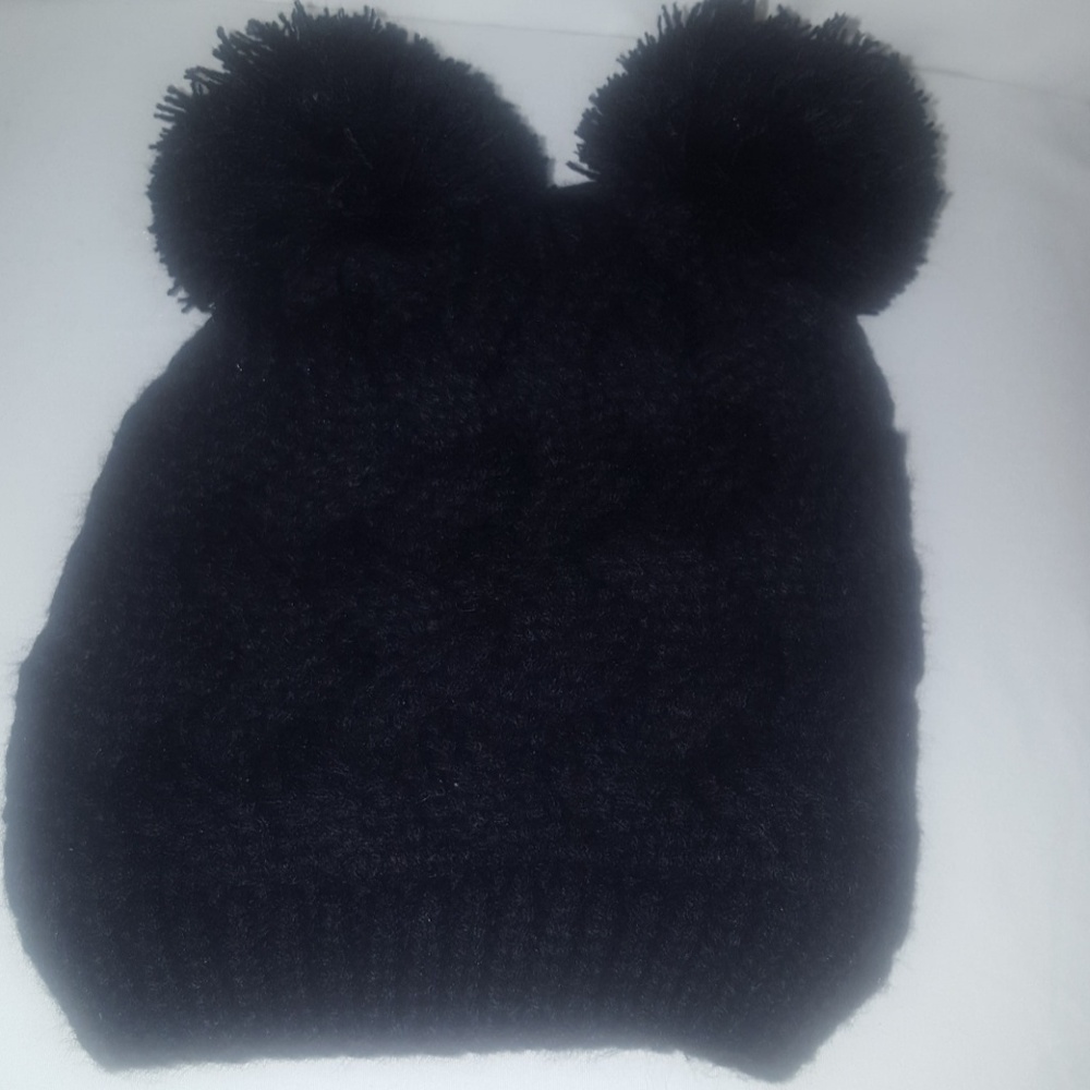 NEW Double Pompom beanie